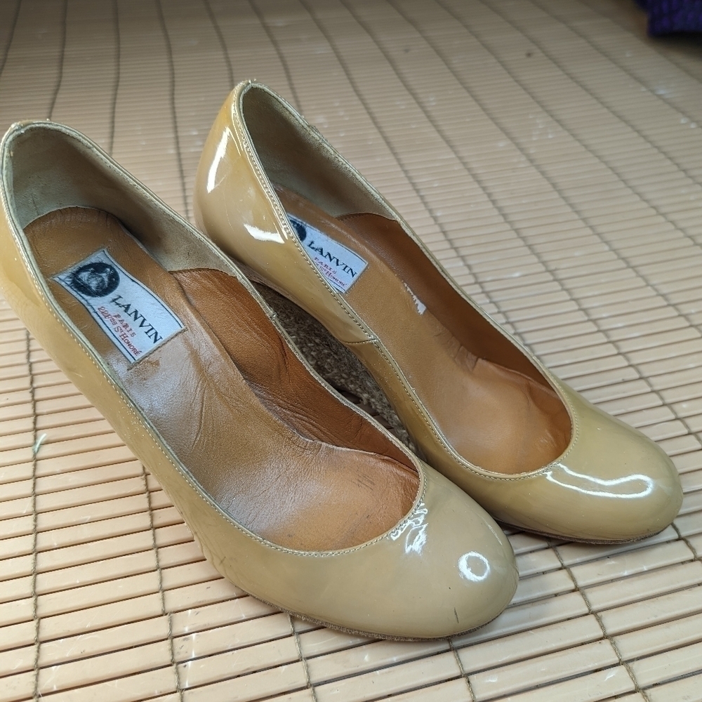 Lanvin Paris Women's Beige patent leather Espadrilles Shoes EUR 38 US 7.5 Pumps